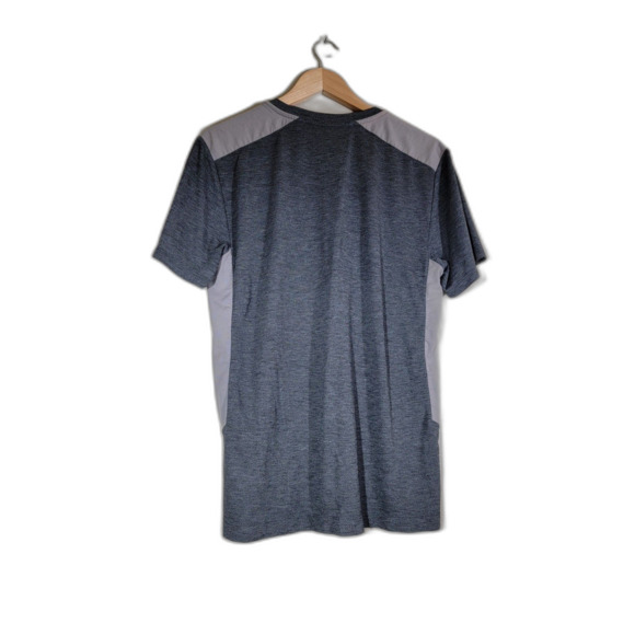 Lululemon Men's Grey T-shirt - Medium - Picture 2 of 5